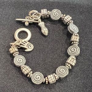 🩶One of a kind silver beaded bracelet🩶